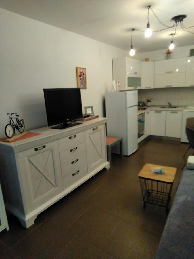Nikka Apartments Malinska Bagian luar foto
