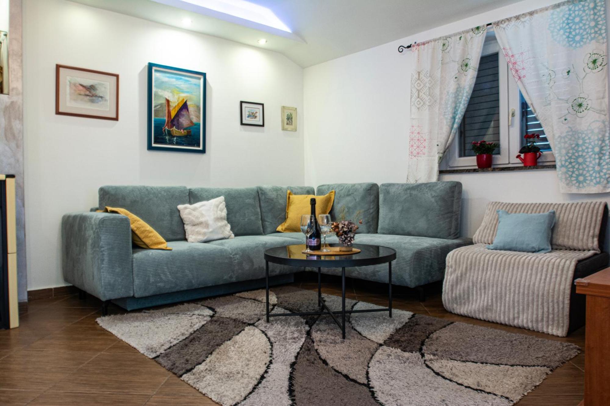 Nikka Apartments Malinska Bagian luar foto