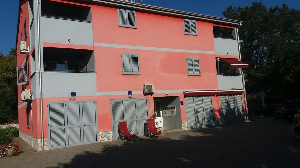 Nikka Apartments Malinska Bagian luar foto